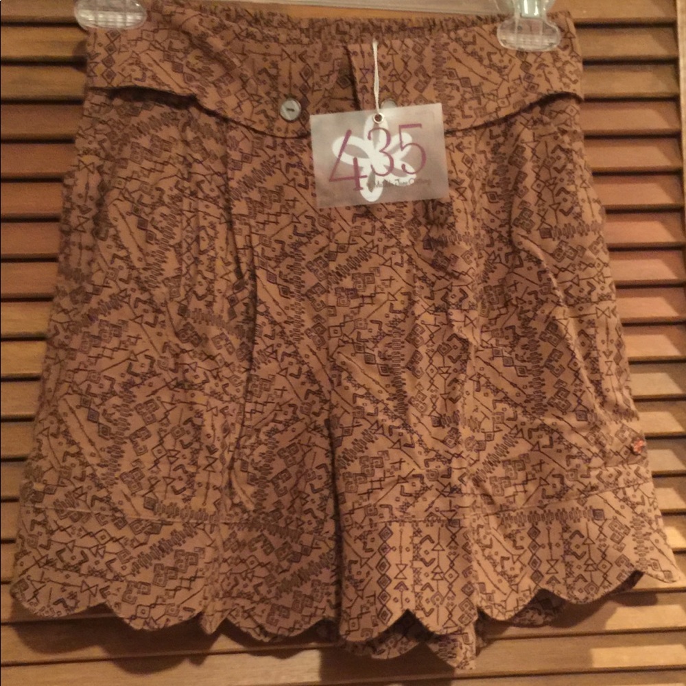 Matilda Jane NWT shorts size 12